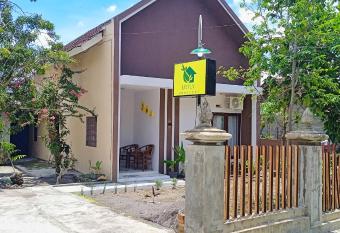 Liefly Prambanan Villa has Balcony rooms