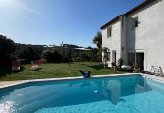    soleil allows 18 year olds to book a room