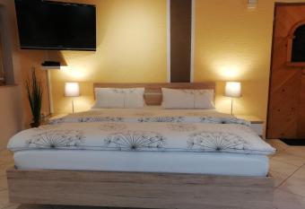 Apartment Mona has Balcony rooms