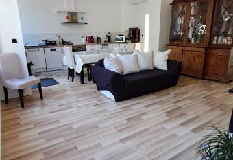 Maison de charme, coeur de Douai has Balcony rooms