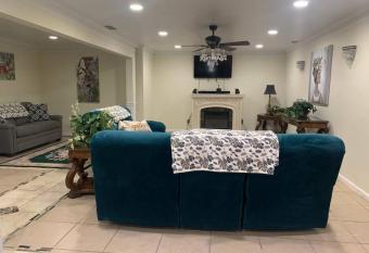 Entire Apartment Suite family singles Couples Nurses dinners business meetings allows 18 year olds to book a room