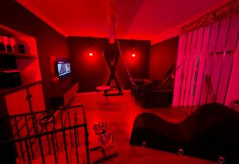 L   Evasion la Love Room de Fayence allows 18 year olds to book a room