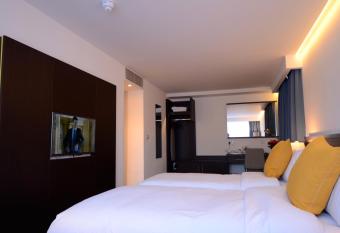 Pelican London Hotel and Residence allows 18 year olds to book a room