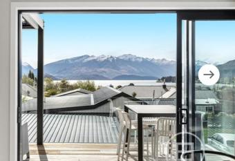 Super Central in Wanaka has Balcony rooms
