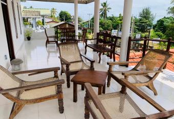 Sam s Guest House has Balcony rooms