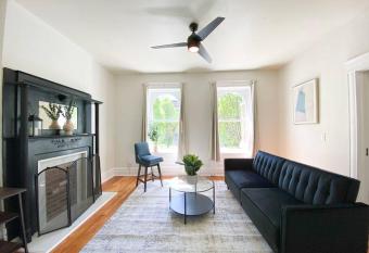 (null) has Balcony rooms