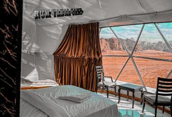 RUM YANAL CAMP has Smoking/Balcony rooms