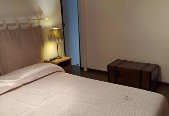 A Casa dei Nonni allows 18 year olds to book a room