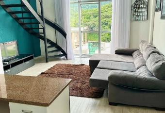 Saint Sebastian Flat 603- Com Hidro! at   3 pessoas, Duplex, no centro has rooms with a private hot tub