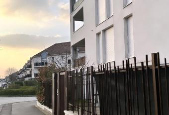 Appartement    Cergy, RER A has Balcony rooms