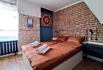 9 Doors allows 18 year olds to book a room