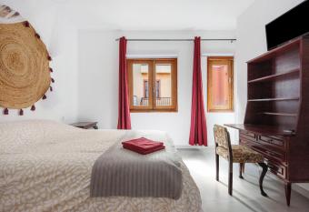 Casa Tibisay has Balcony rooms