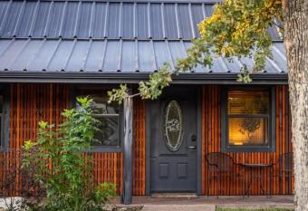 The Tui at Nicole Creek Cabins allows 18 year olds to book a room