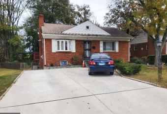 JJB has Balcony rooms