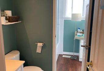 Comfortable Stay In Beautiful Home allows 18 year olds to book a room