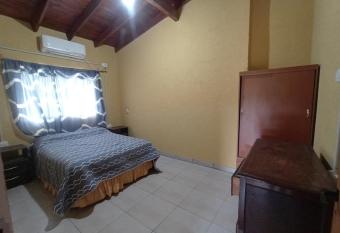 Lo de Manu y Juan has Balcony rooms