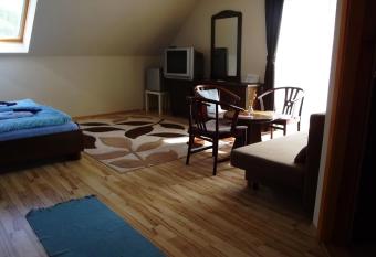 T  nd  rszikla Panzi   has Balcony rooms