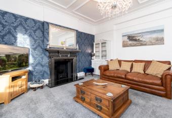 St Vincent House has Balcony rooms