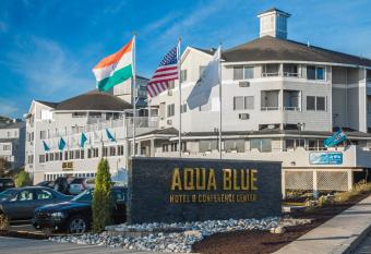 Aqua Blue Hotel has Balcony rooms