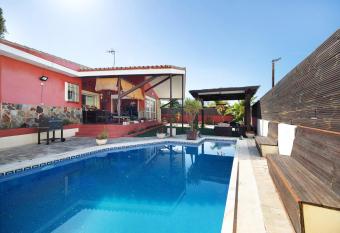 Goleta has Balcony rooms