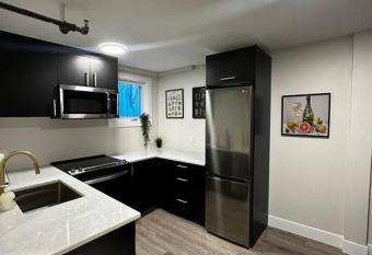 Quaint Queen Suite Central HFX allows 18 year olds to book a room