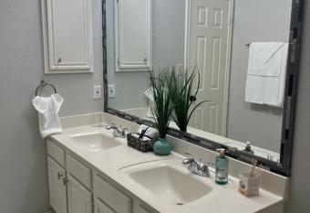 Beutyful cozy home has Balcony rooms