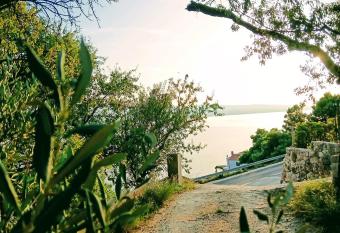 apartman Relax allows 18 year olds to book a room