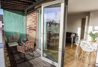 City Views by the Castle, Free Designated Parking. has Balcony rooms