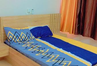 (null) has rooms with a private hot tub