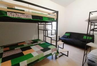 Maison atypique 14 couchages has Balcony rooms