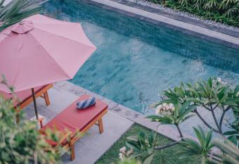 cucukan beach guest house has Balcony rooms