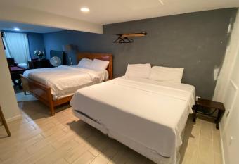 Two King Beds and washer drier has Balcony rooms