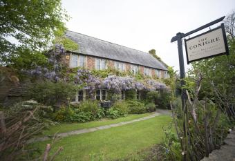 The Conigre allows 18 year olds to book a room