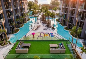 Beachfront Condo room at Huahin has Balcony rooms