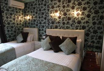 Crompton Guest House allows 18 year olds to book a room