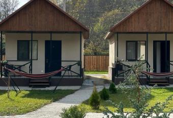 Flora Racha - Lovely Cottages has Balcony rooms