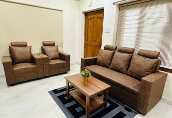 Lavish premium 2bhk Near AIG Hitech city has Balcony rooms