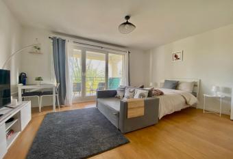 Cozy Riverfront Living, 5-Min Walk To Riverside Train has Balcony rooms