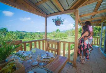 Vista al Valle has Balcony rooms