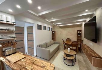 Charming Apartment in Versailles allows 18 year olds to book a room