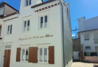 Bopparder Schmuckh  usschen has Balcony rooms