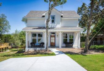 Lake Hm Hill Mountain View-Boat Rental Available! has Balcony rooms