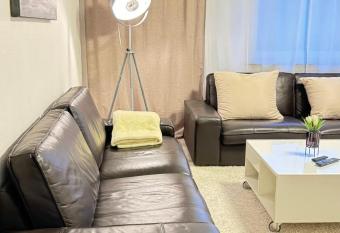 Wohnung im Zentrum von Essen allows 18 year olds to book a room