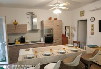 CASA DI LUX E MAX - SUB 701 has Balcony rooms