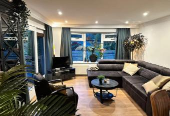 Bos chalet    relaxed    has Balcony rooms