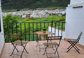 Casa Cristina has Balcony rooms