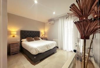 FIRA GRAN VIA II has Balcony rooms