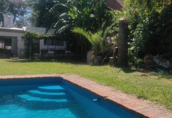 A estrenar, en San Isidro. allows 18 year olds to book a room