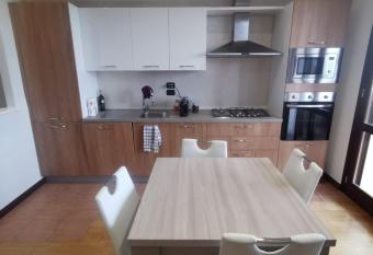 Casa Reggio Emilia has Balcony rooms