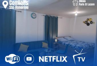 le mini panoramique vue sur seine arriv  e autonome has Balcony rooms